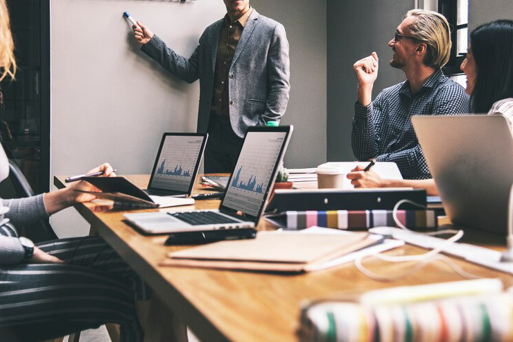 Crafting an Effective Pitch for Venture Capitalists: A Roadmap to Success